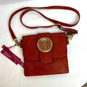 La Terre Fashion Camel Brown with Gold‎ Accents Small Messenger Purse